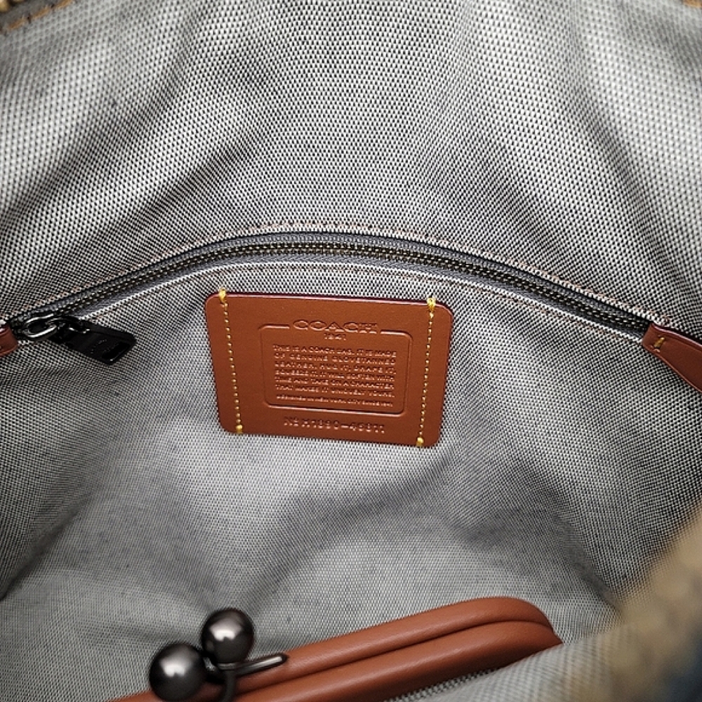 Coach Pyramid Eye Rogue - Picture 6 of 16